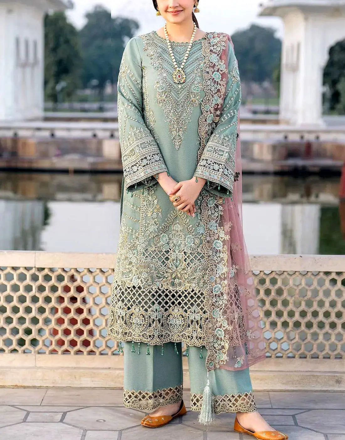 Luxury Heavy Embroidered Chiffon Wedding Wear Dress