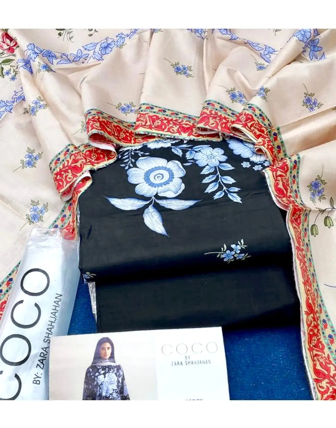 Trendy Digital Print Black Lawn Suit with Lawn Dupatta