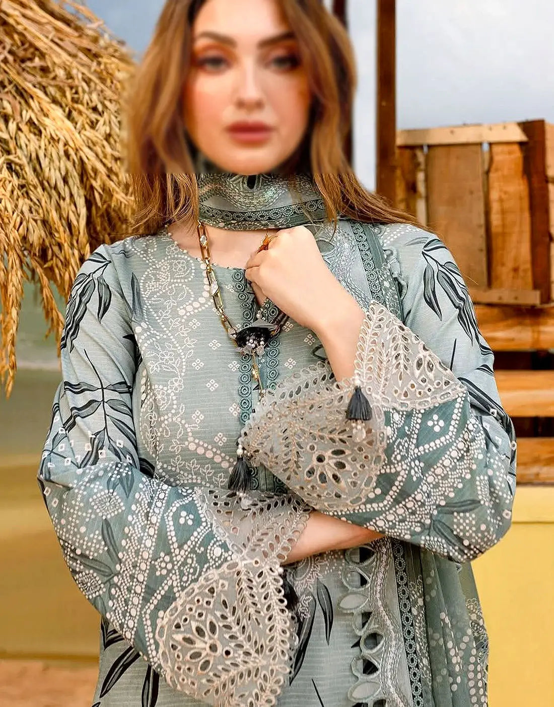 Trendy Elegant Embroidered Lawn Dress with 4-Side Emb. Chiffon Dupatta