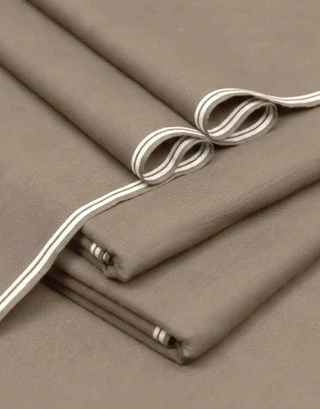 Unstitched Men's Wash n Wear Shalwar Kameez Suit