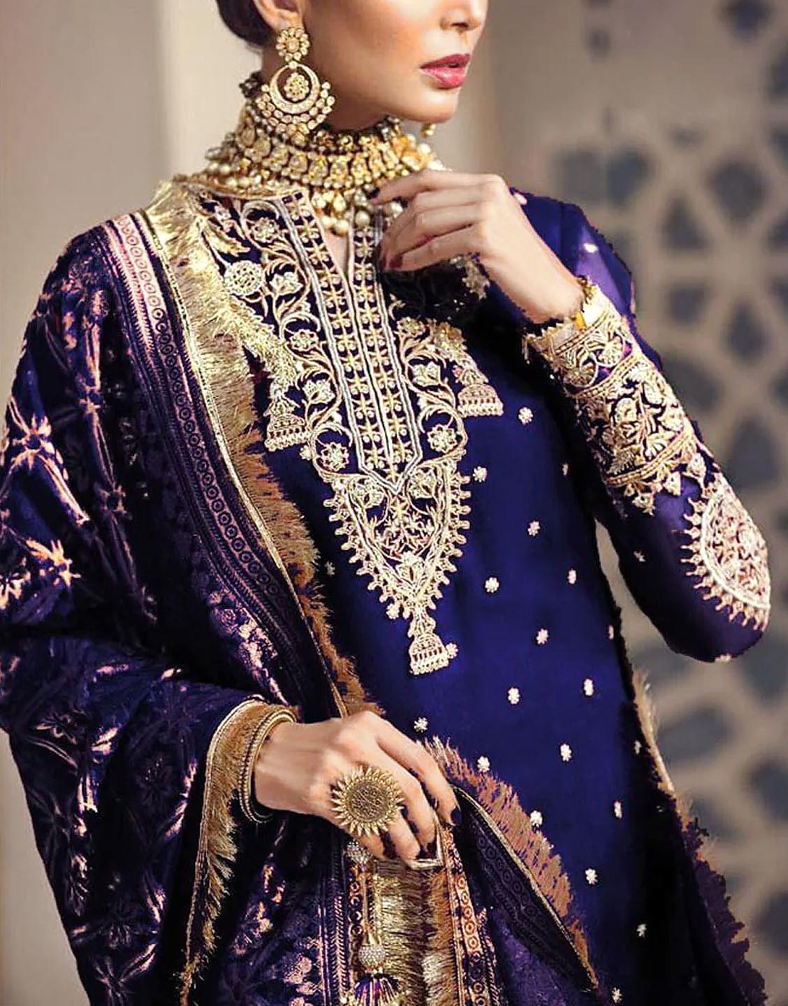 Elegant Embroidered Organza Dress with Organza Jacquard Dupatta