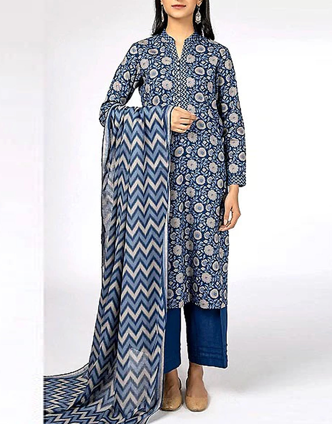 Digital Print Lawn Suit 2023 with Digital Printed Lawn Dupatta