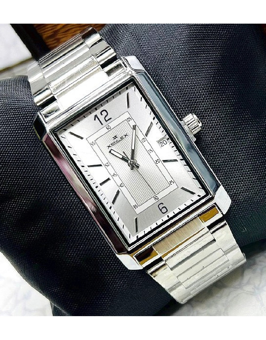 Xenlex Men's Silver Chain Watch