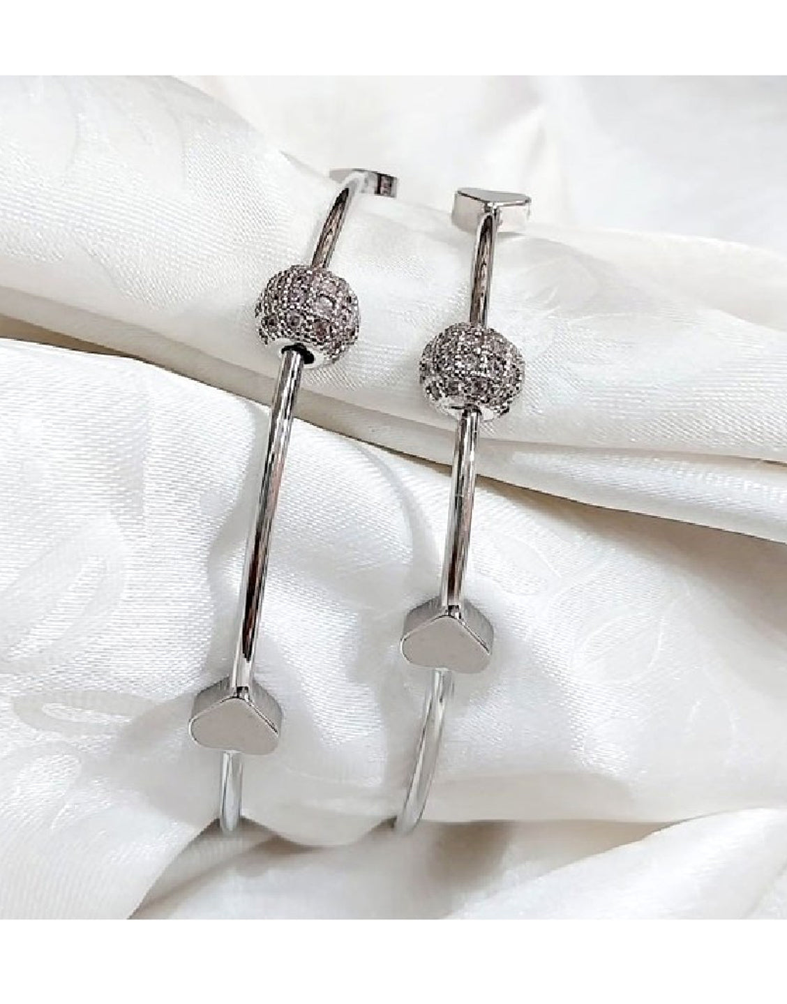 Pair of Adjustable Silver Bracelet Kara for Women