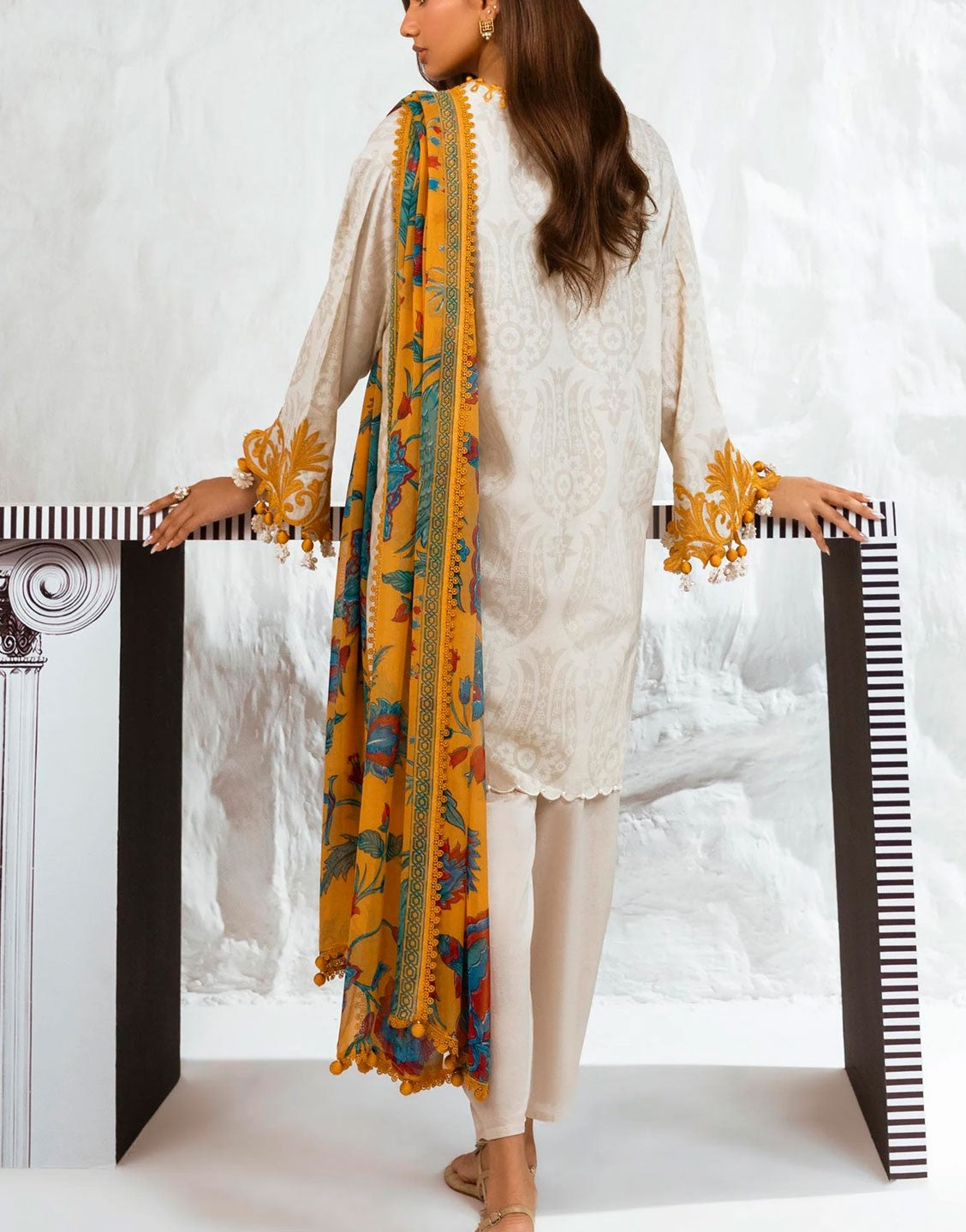 Sana Safinaz White Unstitched Lawn Suit | M242-003B-CI