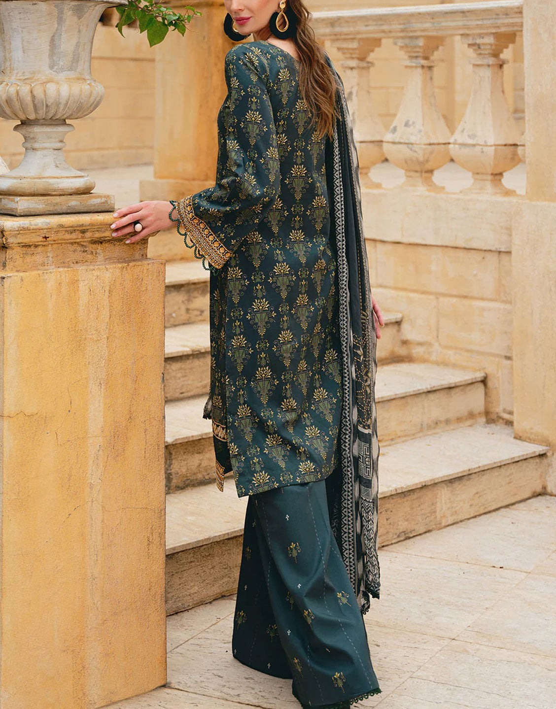 Gulaal 3PC Digital Print Lawn Suit | VILLENA GL-L-24V2-09