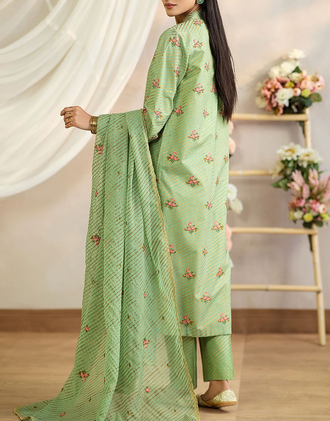 Kayseria 3 Piece Embroidered Lawn Suit Design