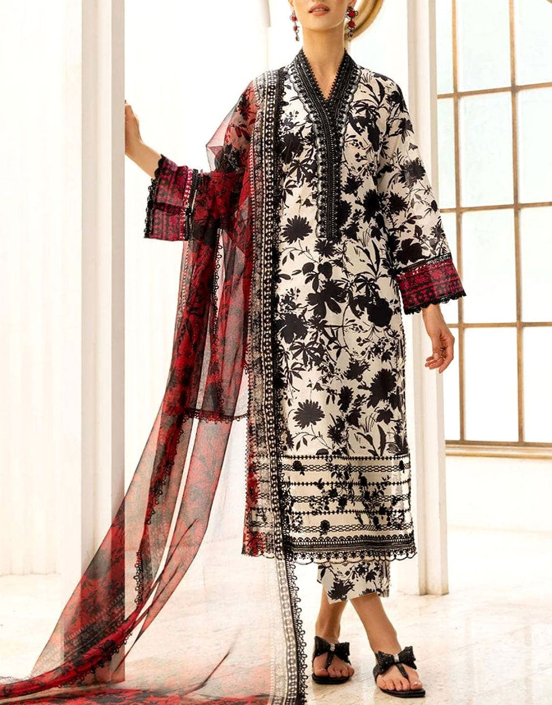 Digital All-Over Print Karandi Dress with Karandi Dupatta (DZ17579)