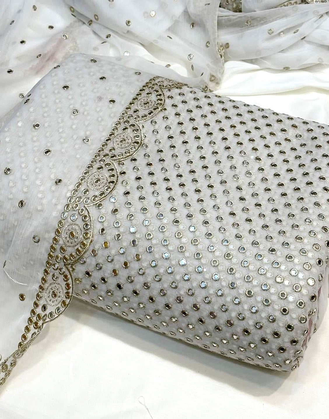 Hiba Bukhari Design: 3-Piece 9mm Chiffon Dress with Cutwork Dupatta