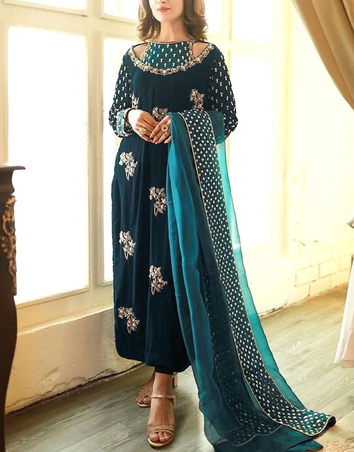 Handwork Heavy Embroidered Velvet Dress with Organza Dupatta