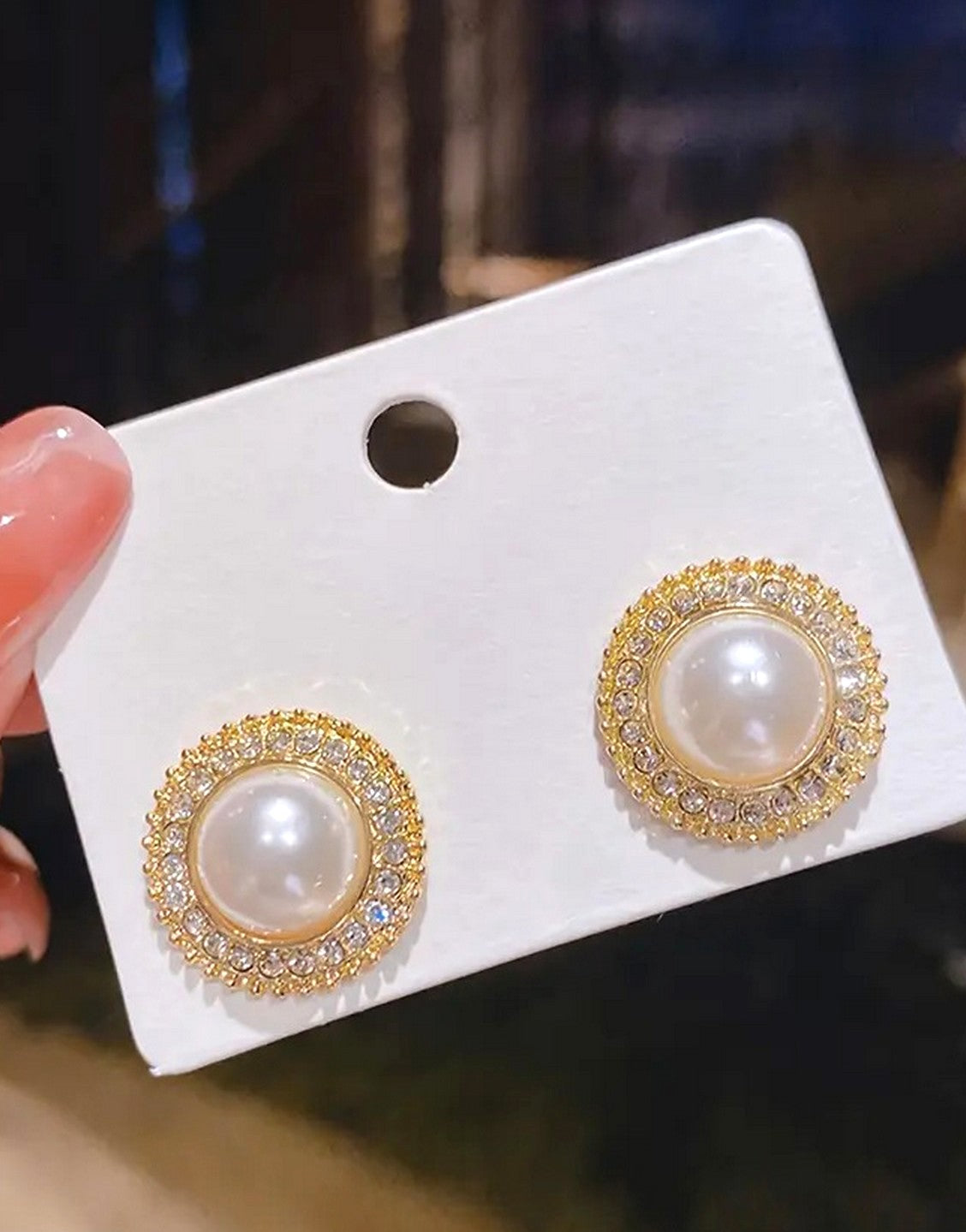 Sparkling Round Shaped Imitation Pearls & Rhinestones Stud Earrings