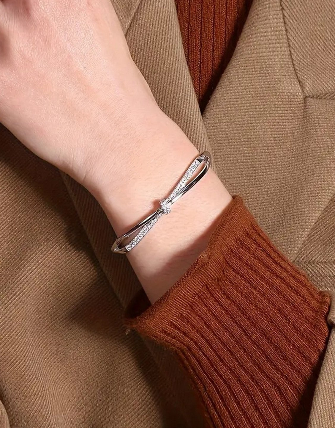 Luxury Silver Bangle Bracelet with Synthetic Rhinestones for Girls