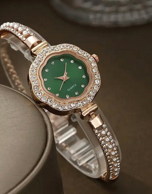 Chic Adjustable Chain Floral Design Green Dial Watch for Girls