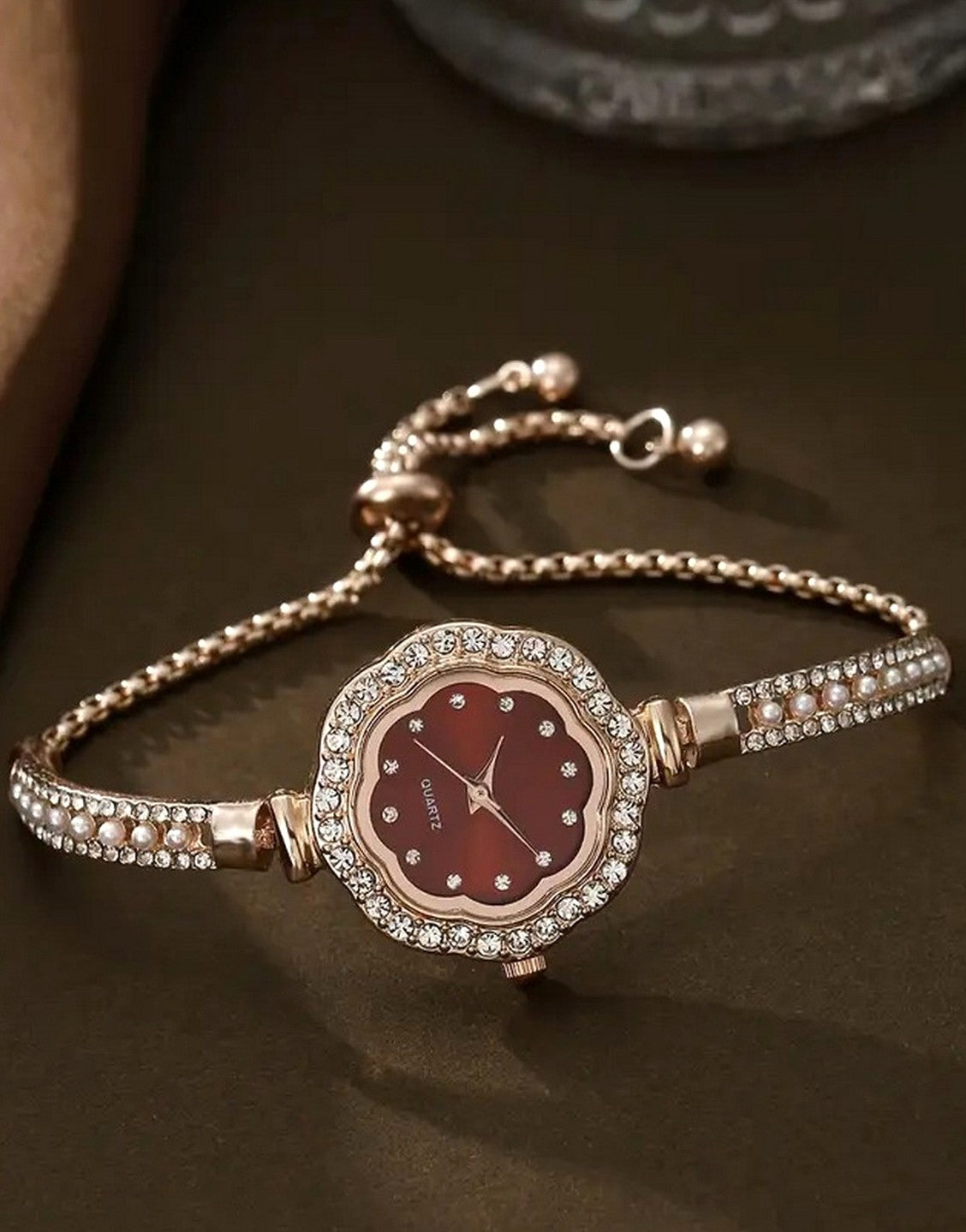 Chic Adjustable Chain Floral Design Maroon Dial Watch for Girls