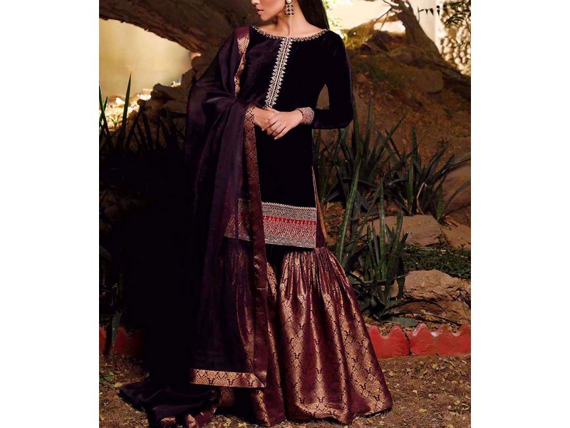 Zainab Chottani Formal Velvet Winter Collection 2021