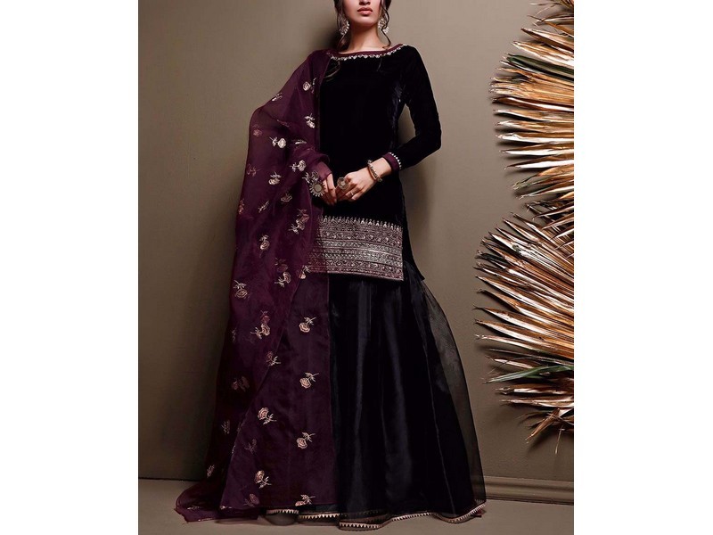 Zainab Chottani Formal Velvet Winter Collection 2021