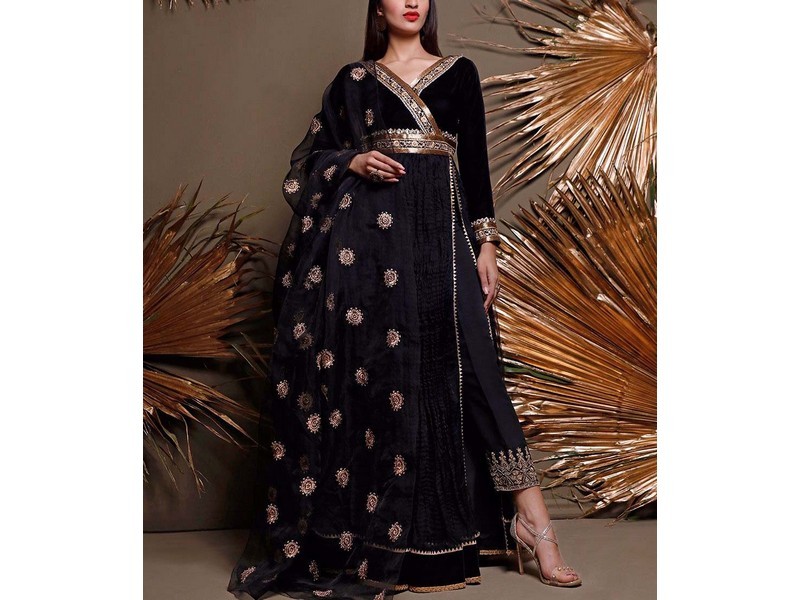 Zainab Chottani Formal Velvet Winter Collection 2021