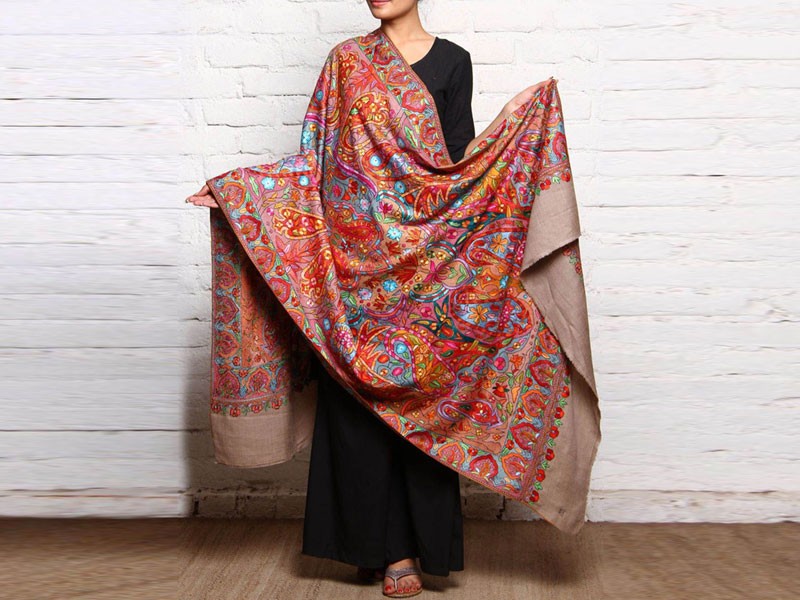 Types of Winter Women's Shawls in Pakistan