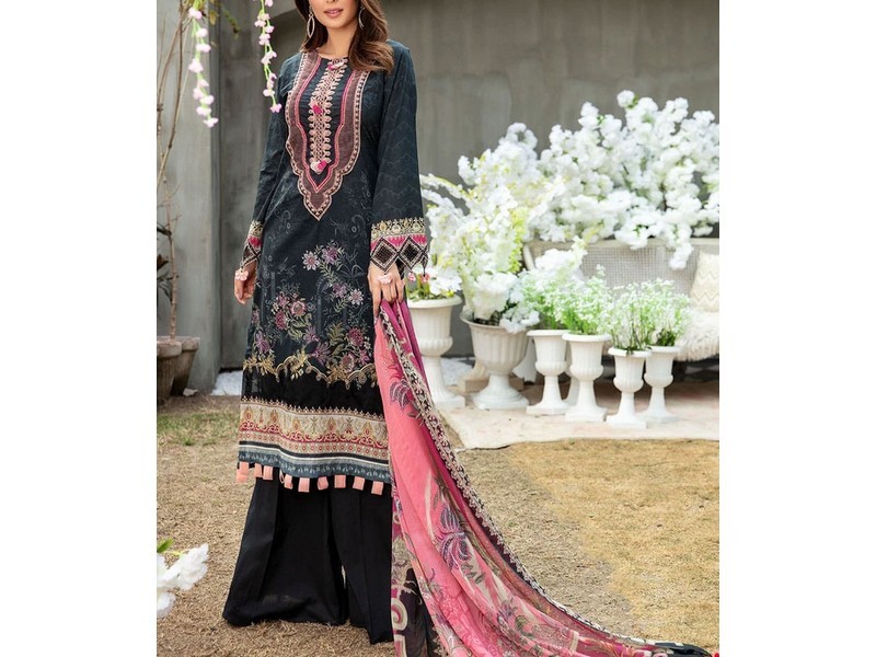 Motifz Summer Lawn Collection 2021