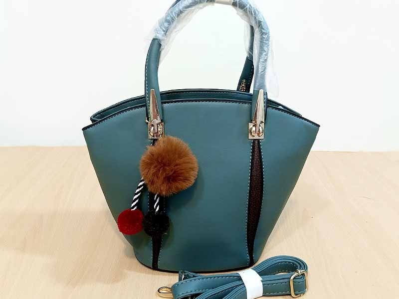 Women's Fashion Handbags in Pakistan