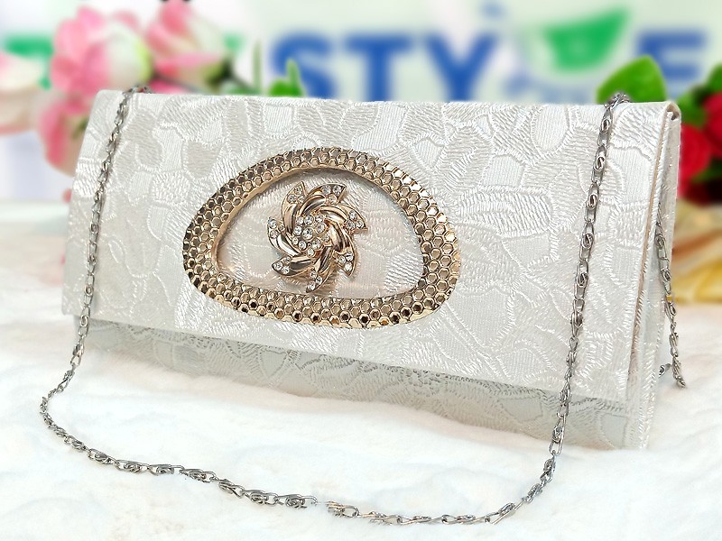 Women's Fashion Handbags in Pakistan