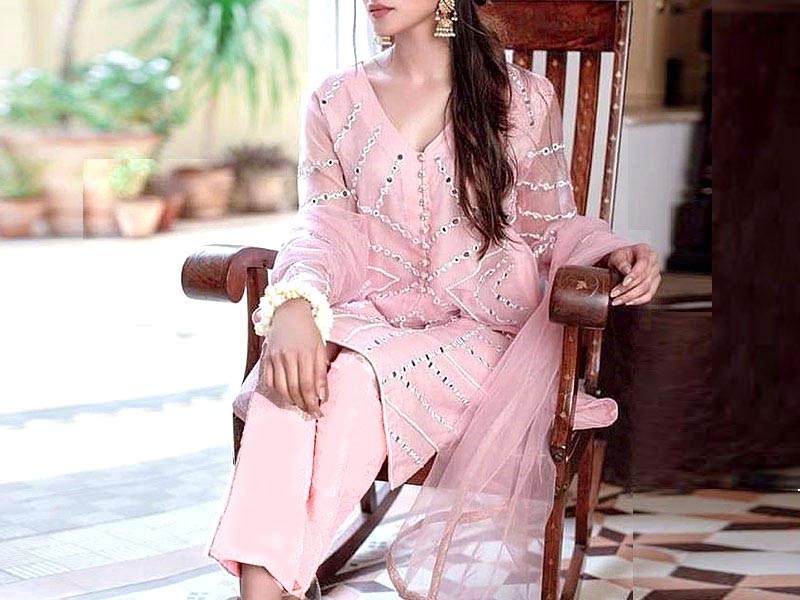 Shop Pakistani Kurtis & Tops Online in Pakistan