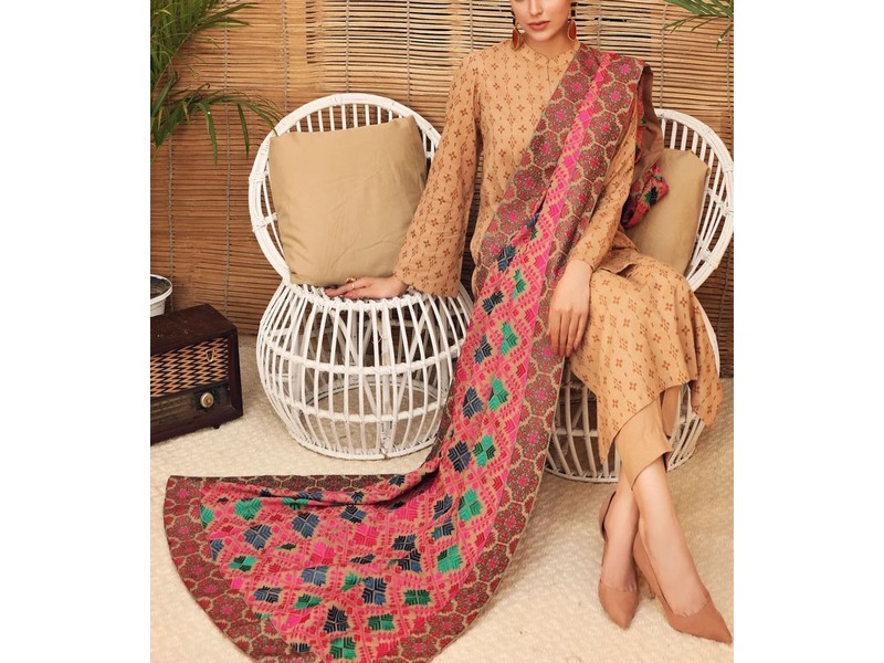 Chinyere Winter Dresees & Shawl Collection 2021-22