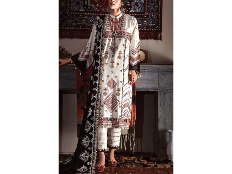 EshAisha Luxury Embroidered Winter Collection 2022