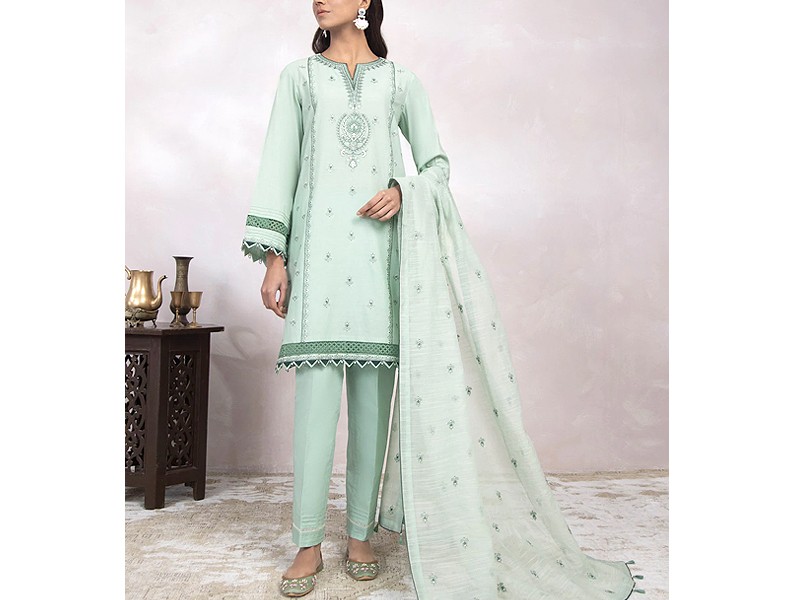 Latest Sapphire Eid Dresses Collection 2022