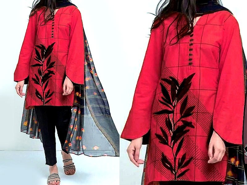 Women's Winter Linen Dresses Designs in Pakistan 2025