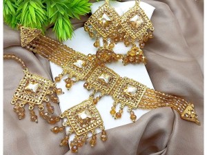 Stylish Champagne Stones Choker Set with Earrings & Teeka Price in Pakistan