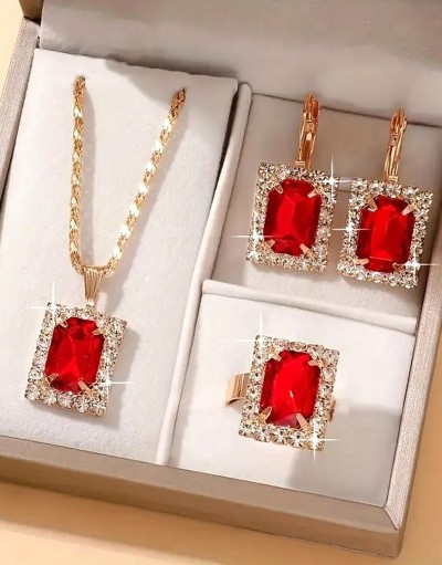 3-Piece Square Shape Synthetic Red Gemst
