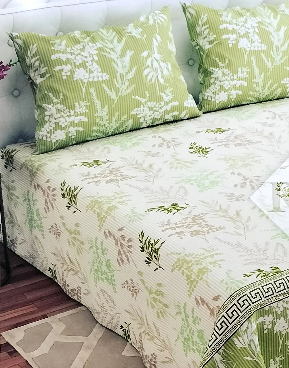 Dynasty 3-Piece Premium Cotton Light Green King Size Bedsheet with Pillow Covers