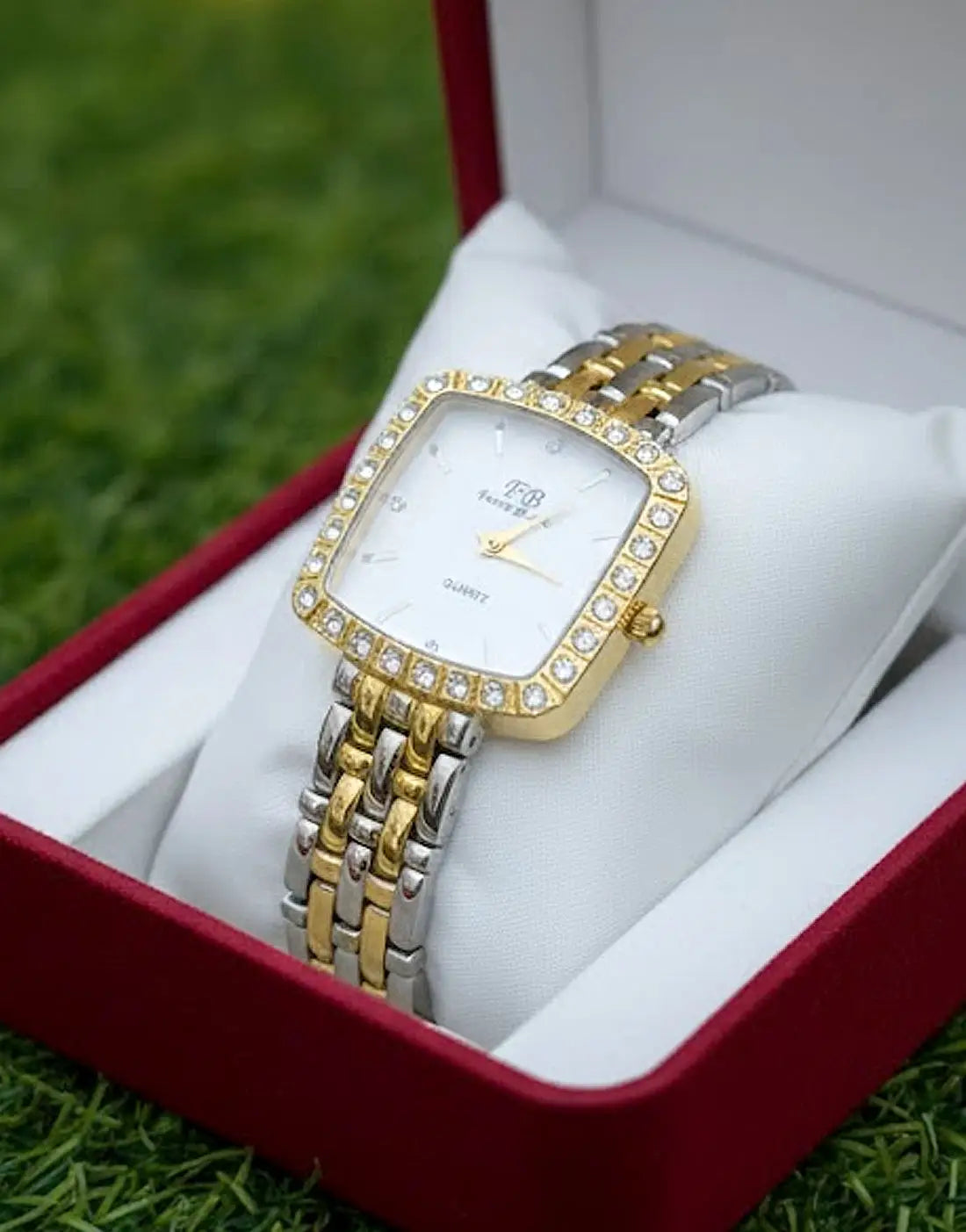 Stylish Fashion Jewelry Watch for Women