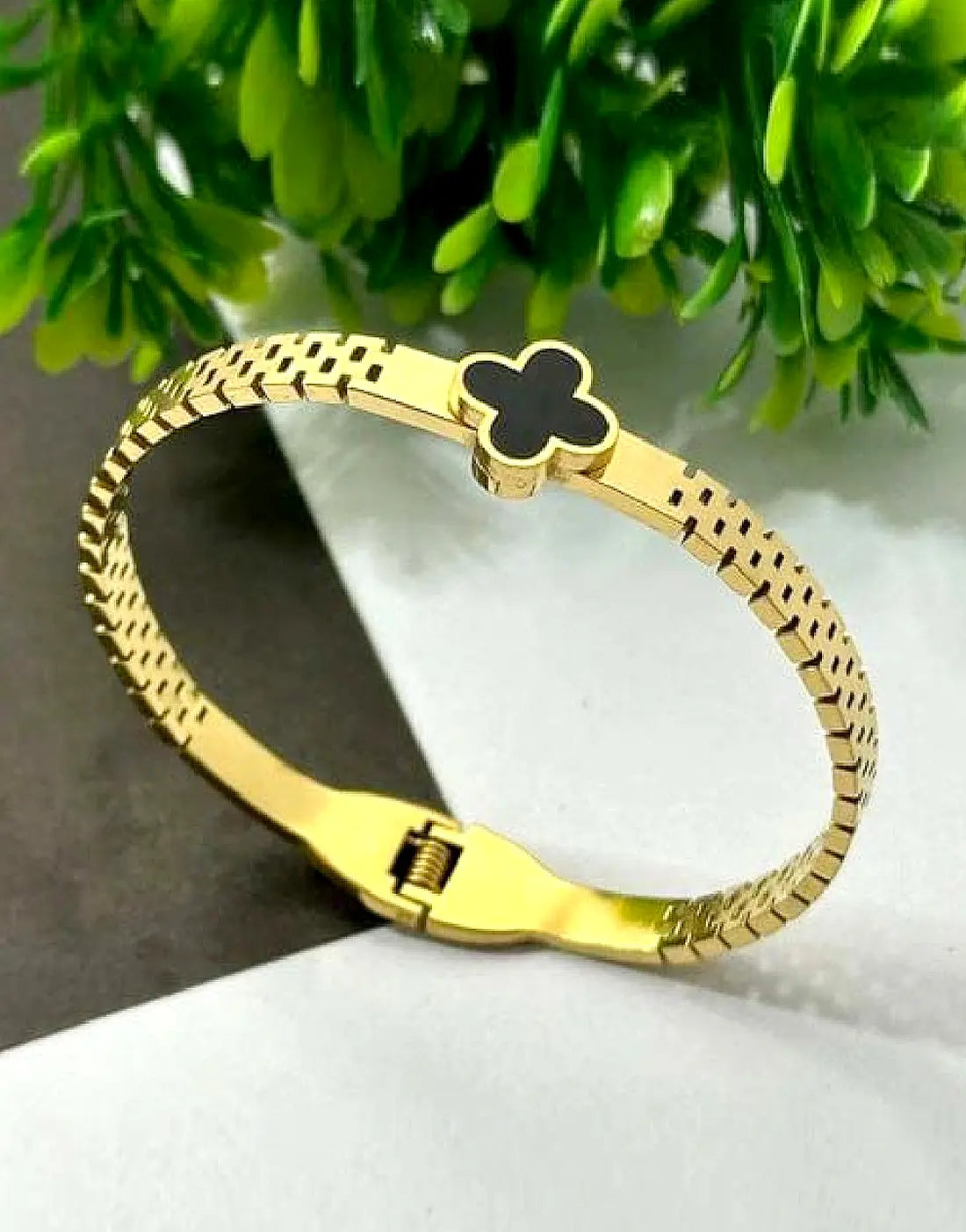 Minimalist Lucky Clover Stainless Steel Bangle Bracelet