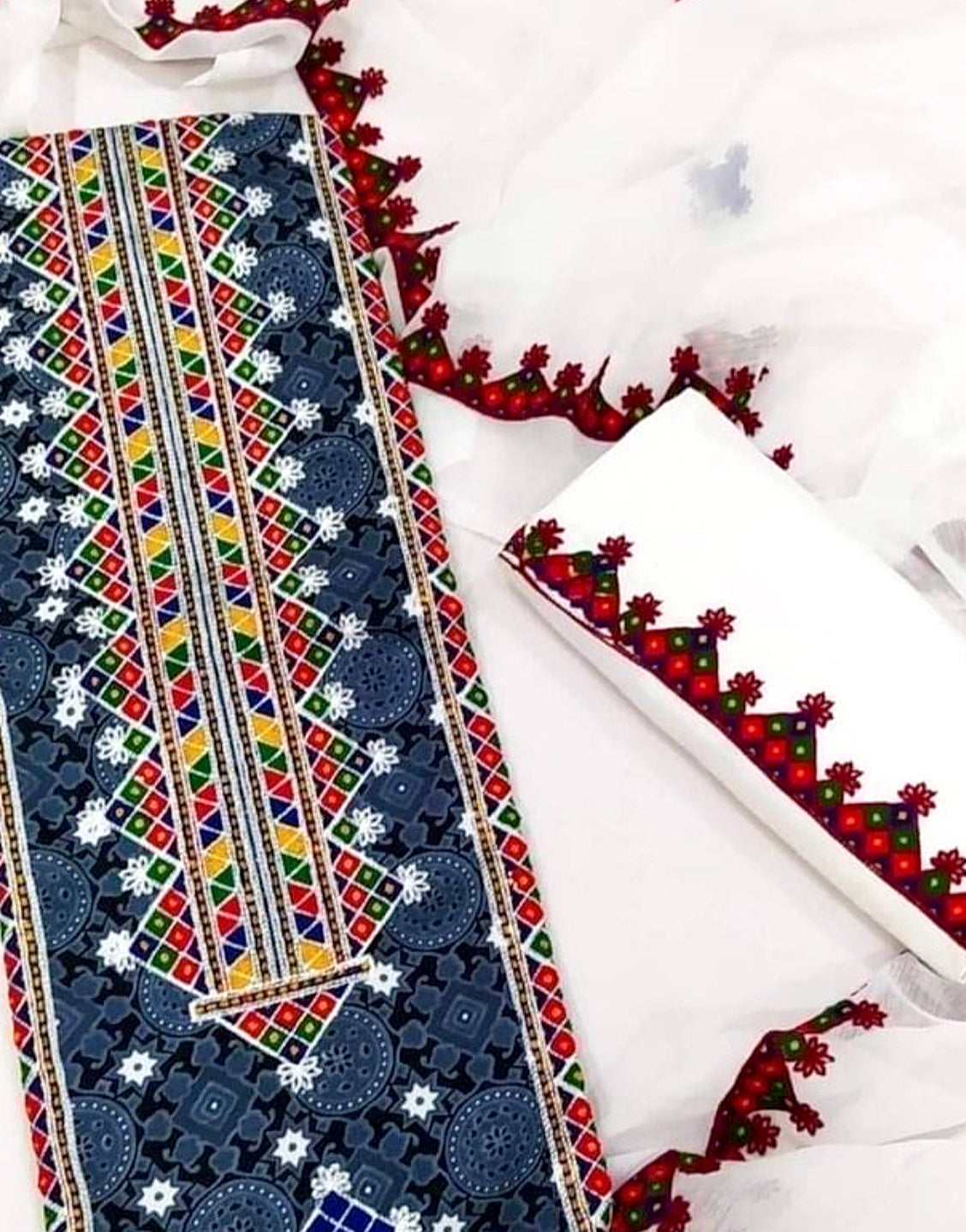 3-Pieces Handicraft Aplic Work Net Suit