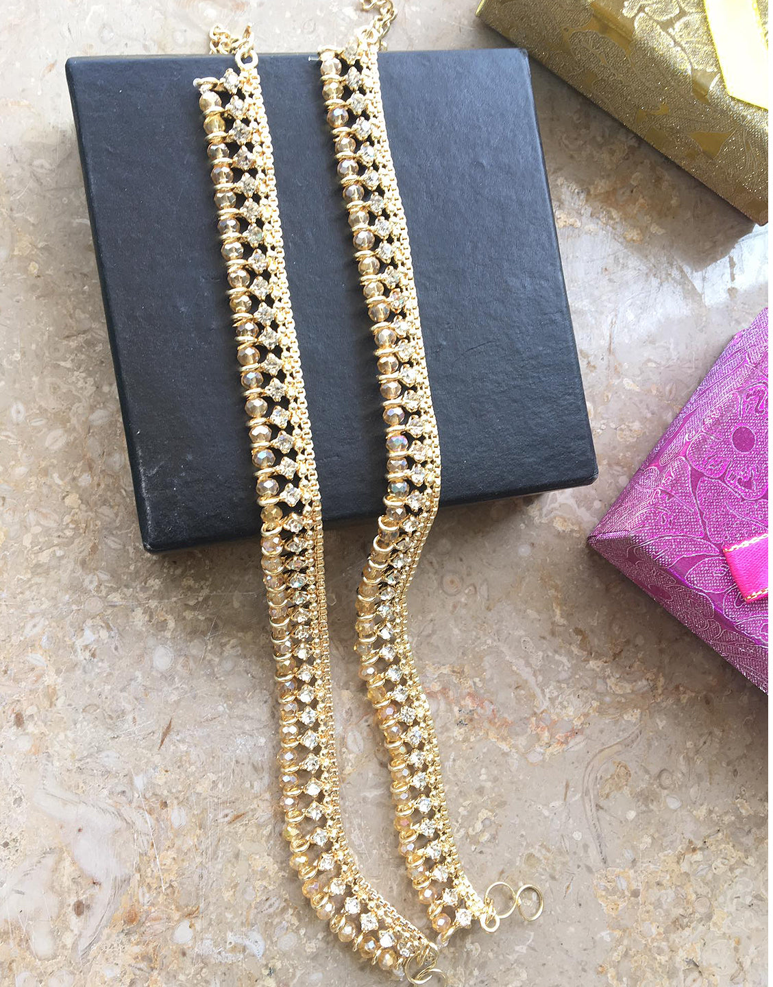 Pair of 2 Stylish Golden Anklets (Pazaib)