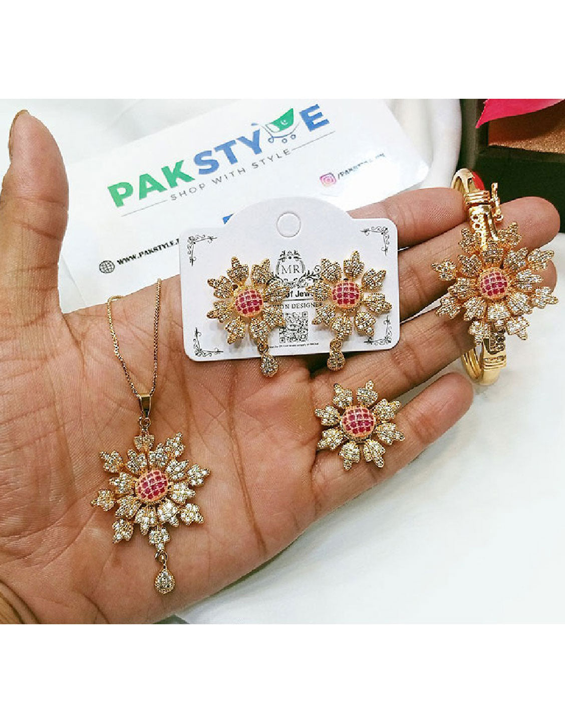 Elegant Floral Design Locket Set with Kara Bracelet & Earrings
