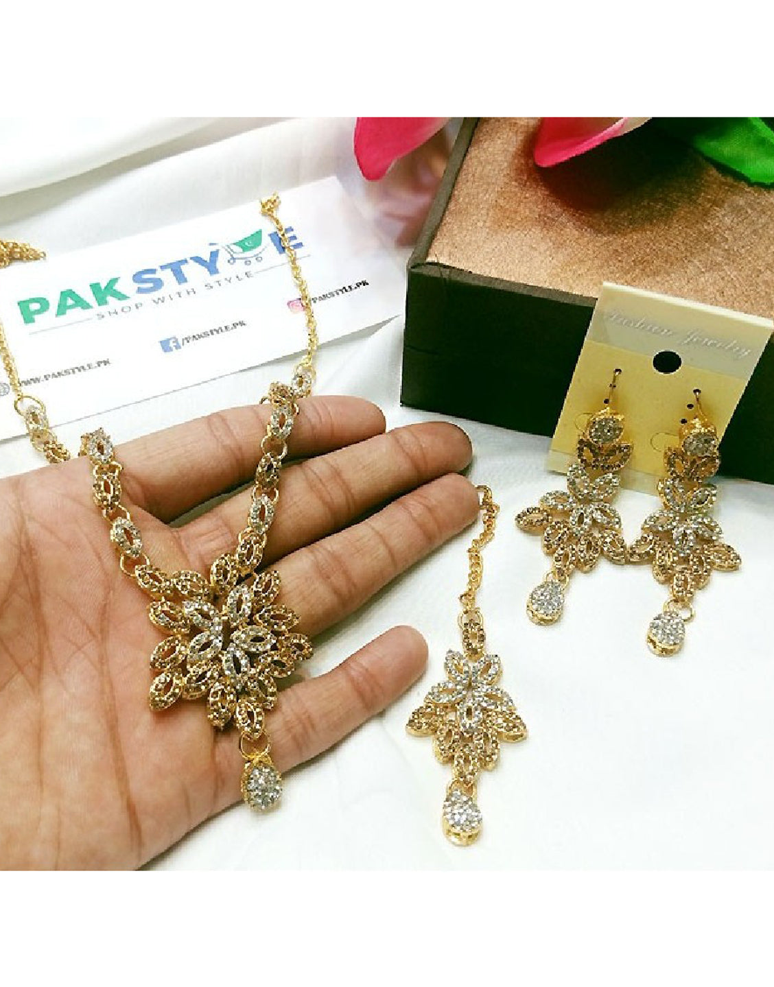 Elegant Fashion Jewelry Set with Earrings & Tikka - Out of Stock