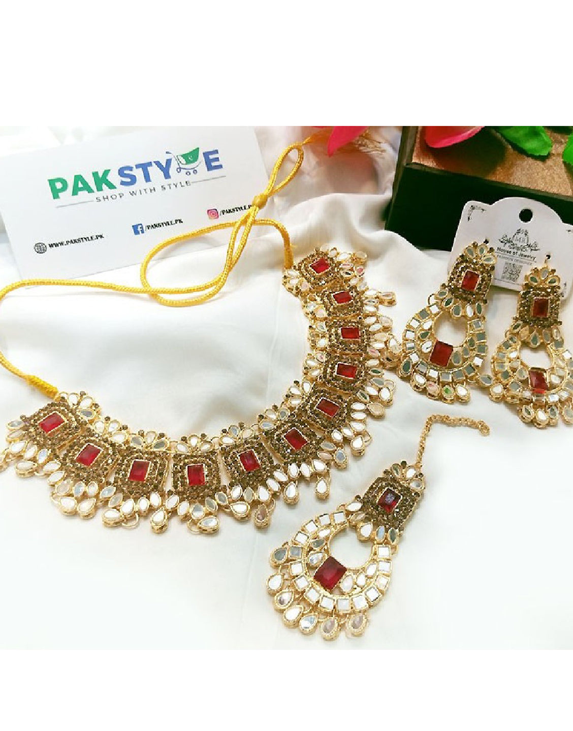 Heavy Bridal Jewelry Set with Earrings & Tikka
