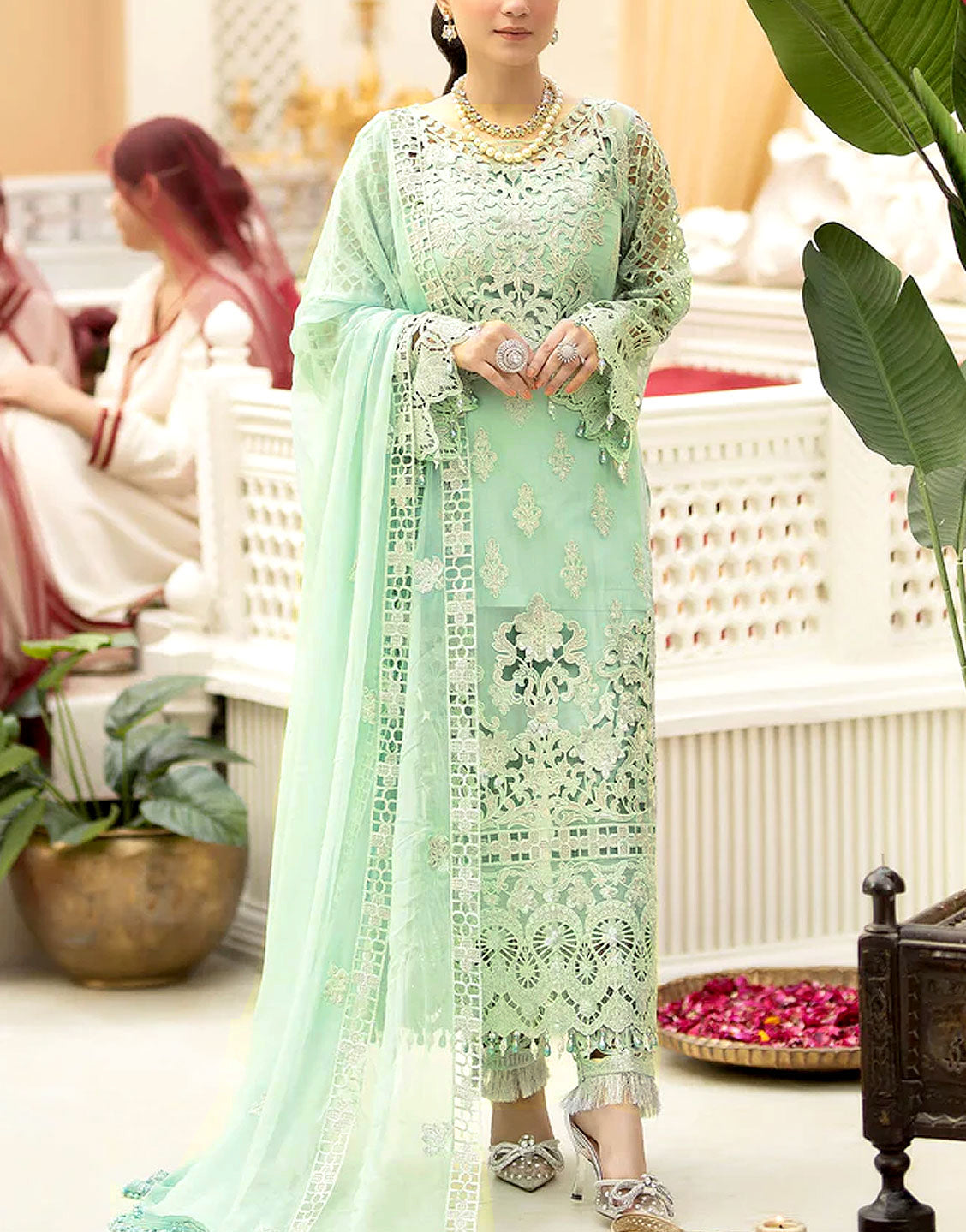 Fancy Heavy Embroidered Chiffon Wedding Dress with Chiffon Dupatta
