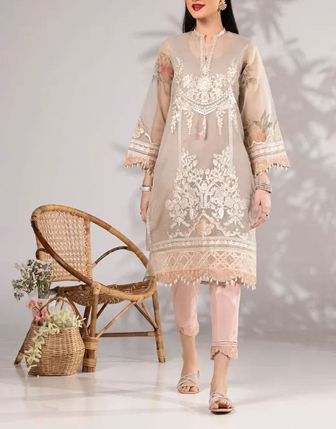 Gul Ahmed Embroidered Organza Party Wear Suit | ILP-23-238