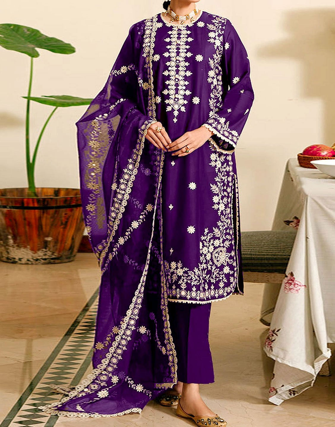 Elegant Embroidered Lawn Suit with Digital Print Diamond Zari Dupatta