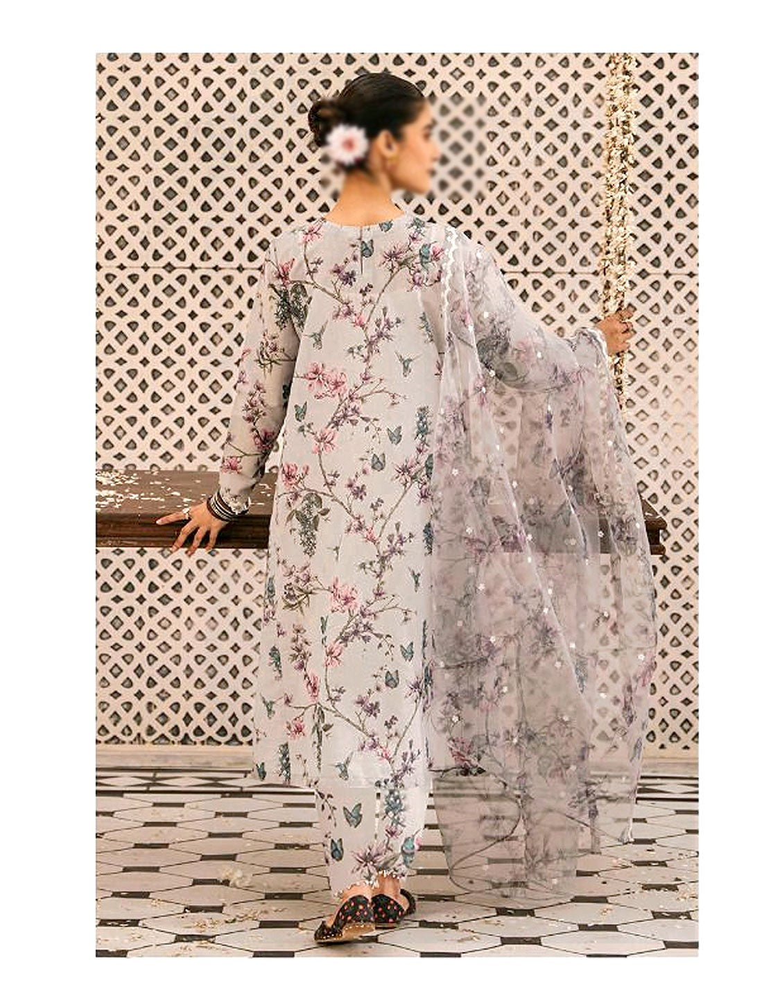 Elegant Embroidered Lawn Suit with Organza Dupatta