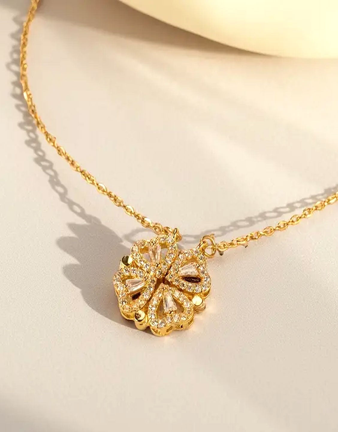 Luxury Double-Wearing Lucky Grass Design Golden Pendant Necklace - Perfect for Daily Wear & Gifting