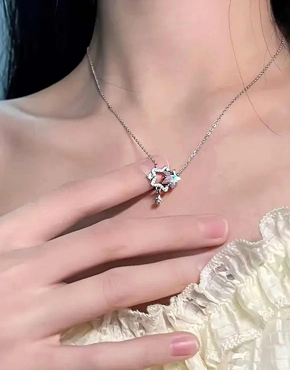 Delicate Chain with Sparkling Crystals Minimalist Pendant Necklace for Girls