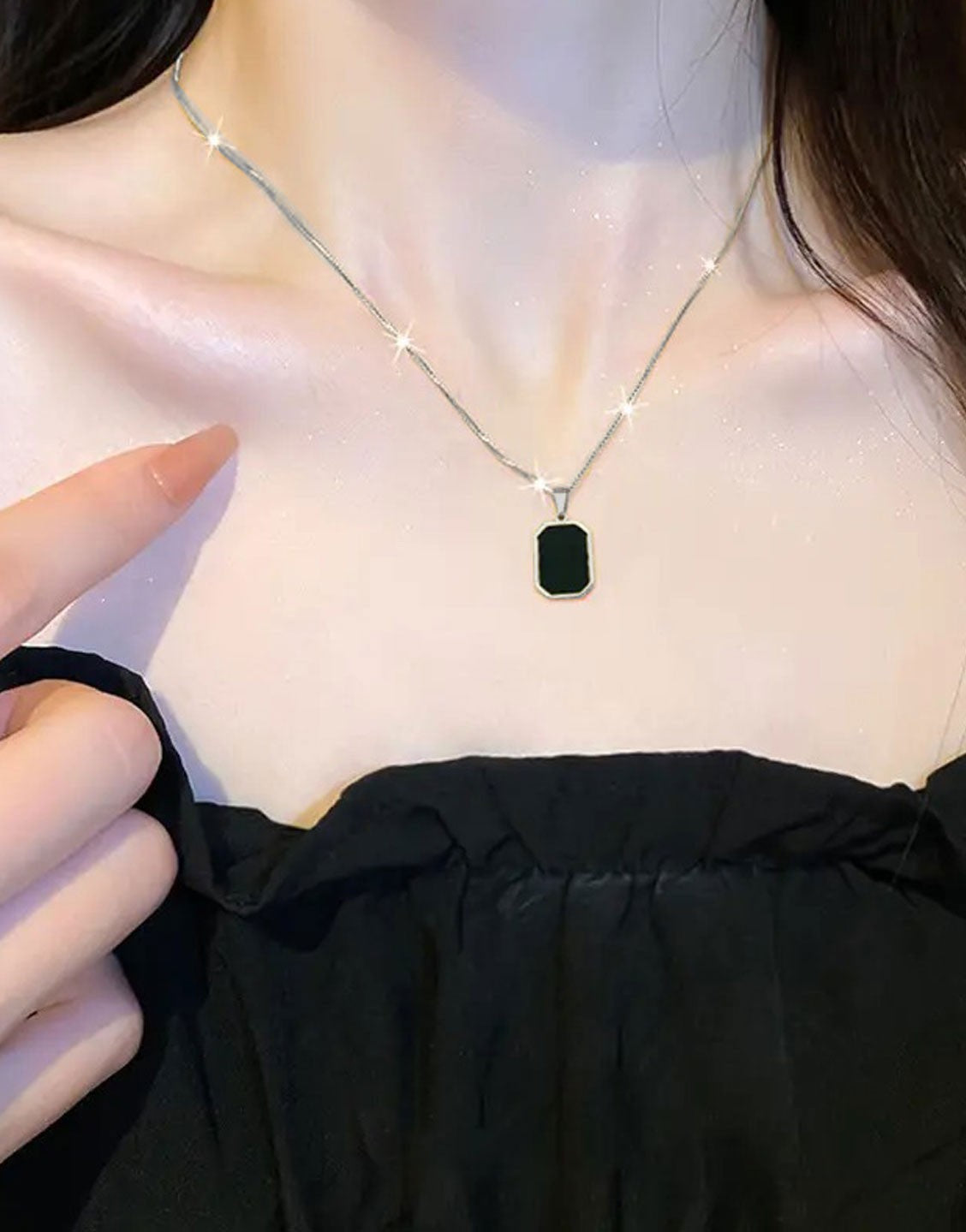 Simple Square Shape Silver Pendant Necklace for Girls