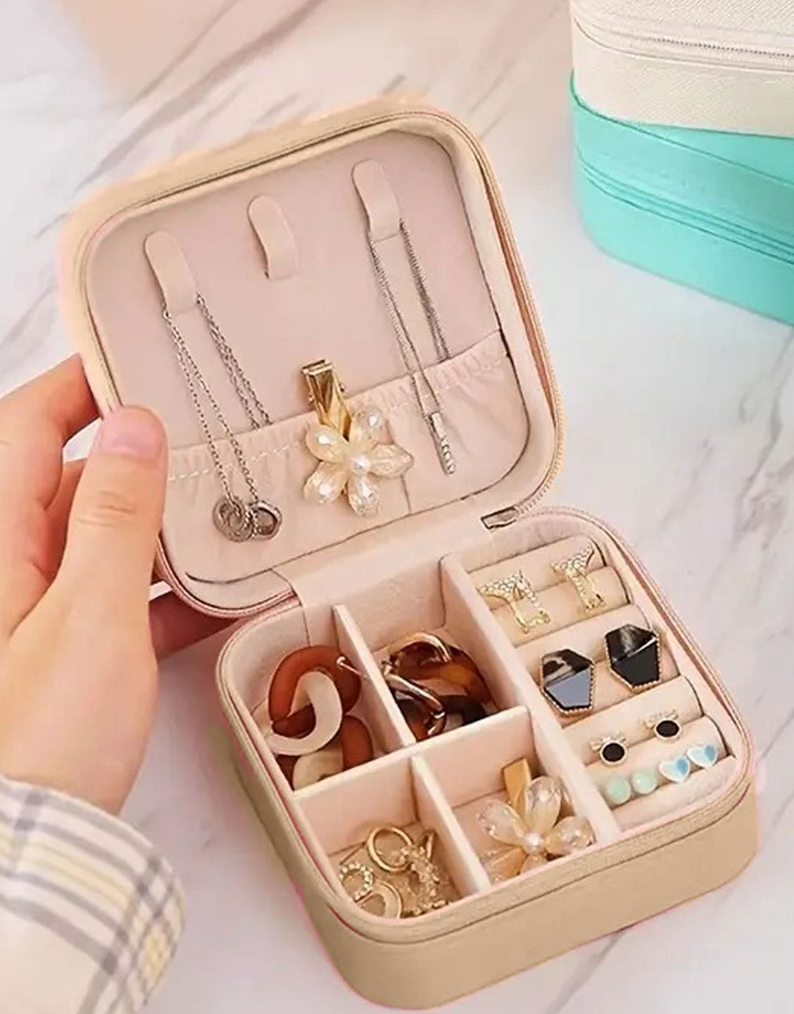 Contemporary Style Portable Jewellery Storage Box for Travel & Daily Use