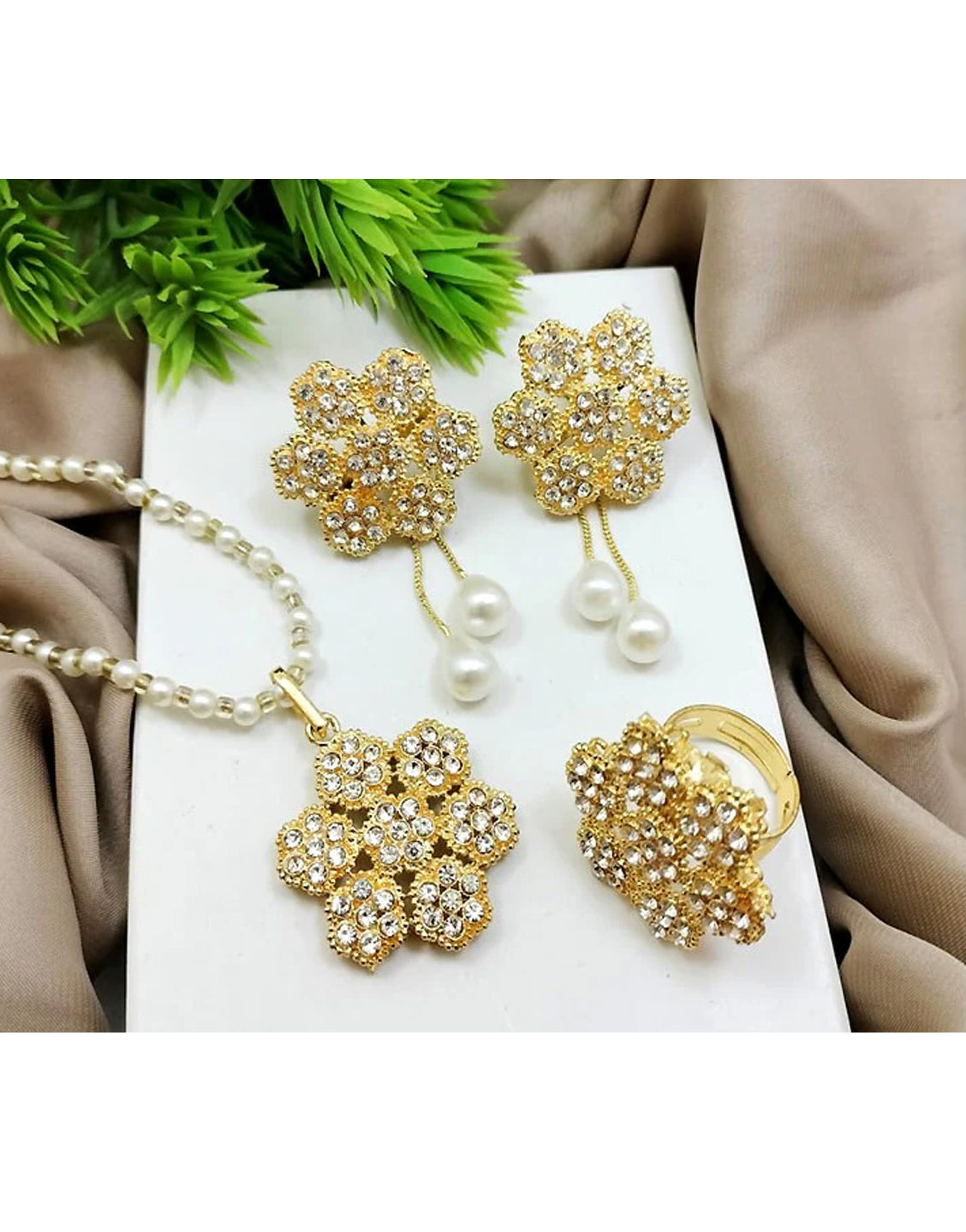 Golden Locket Set