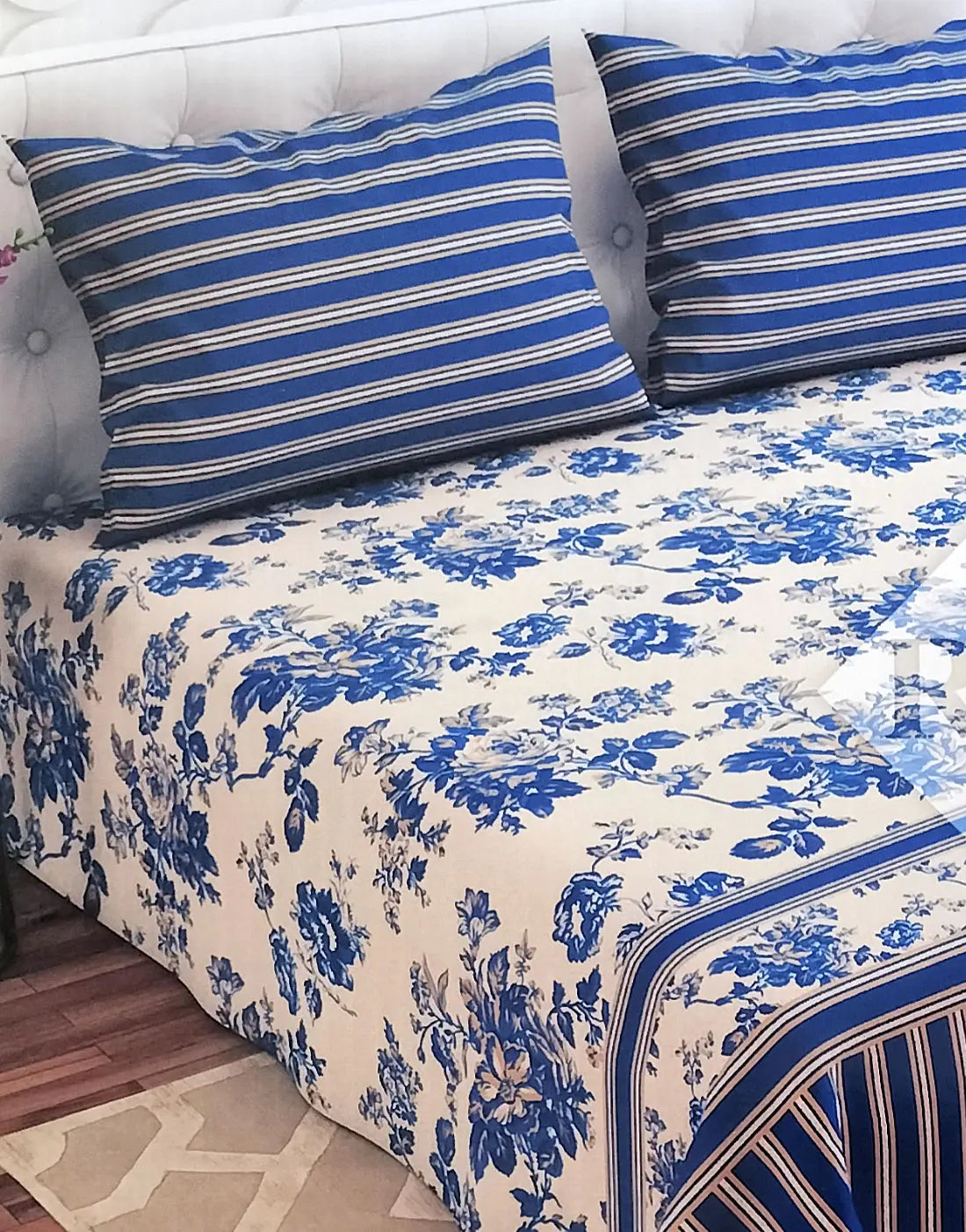 Salonika 3-Piece Mix Cotton Blue King Size Bedsheet with Pillow Covers